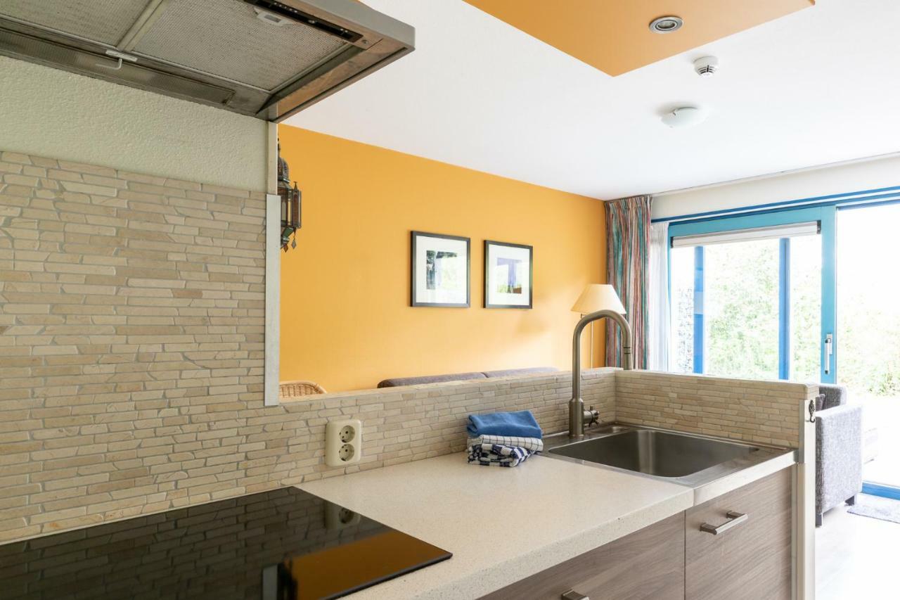 Appartement De Wadloper, Resort Amelander Kaap! Холум Екстериор снимка